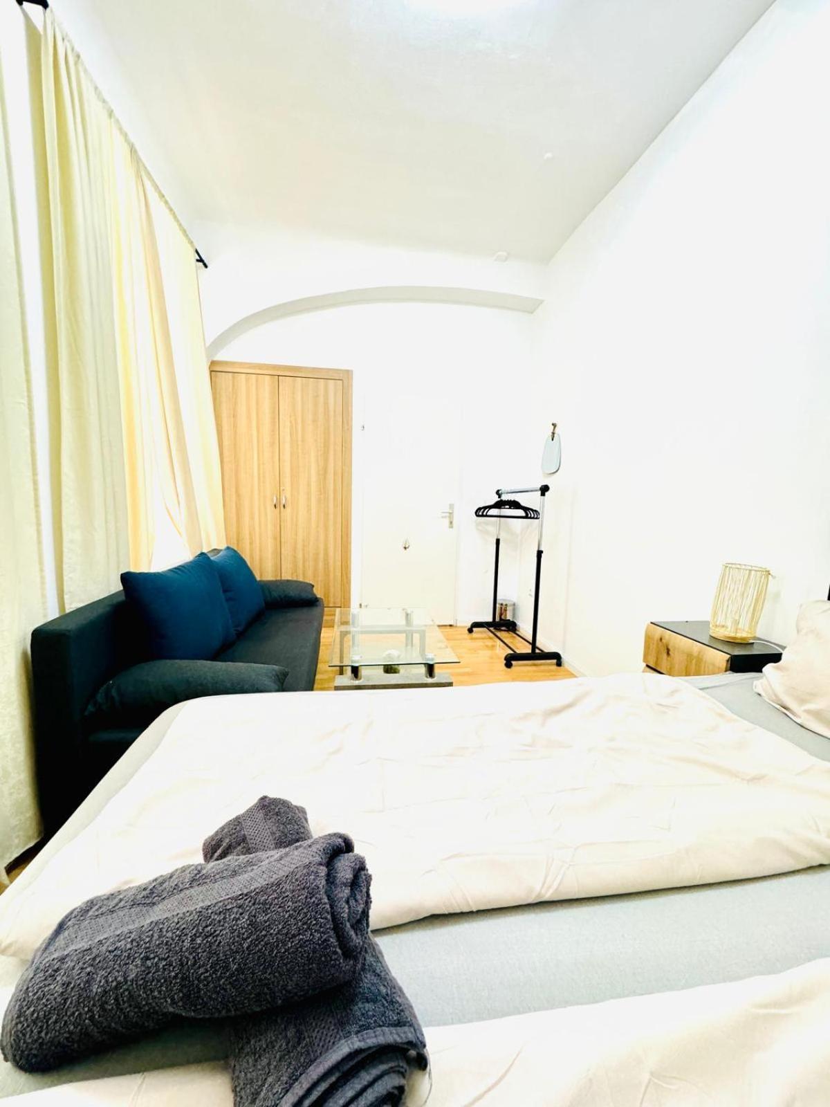 Comfy Rooms In A Shared Apt, 8Min To Rathausplatz Vienna Exterior photo
