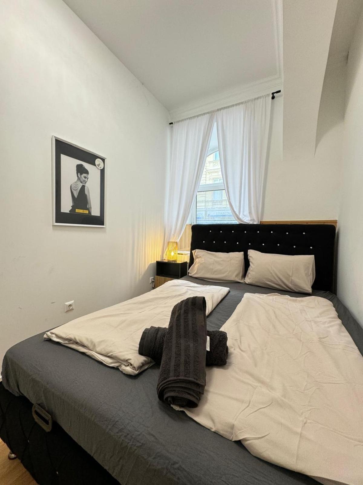 Comfy Rooms In A Shared Apt, 8Min To Rathausplatz Vienna Exterior photo