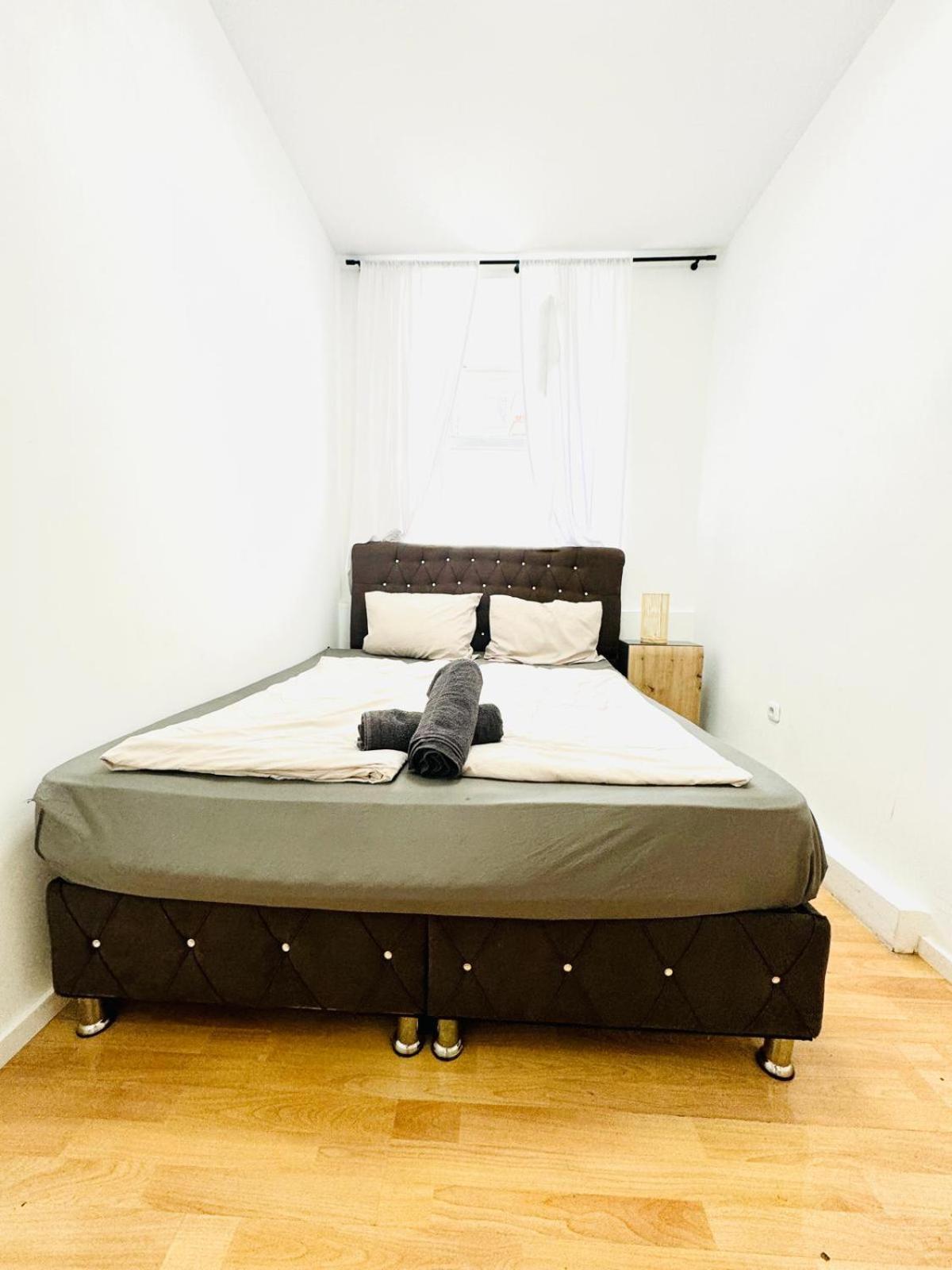 Comfy Rooms In A Shared Apt, 8Min To Rathausplatz Vienna Exterior photo