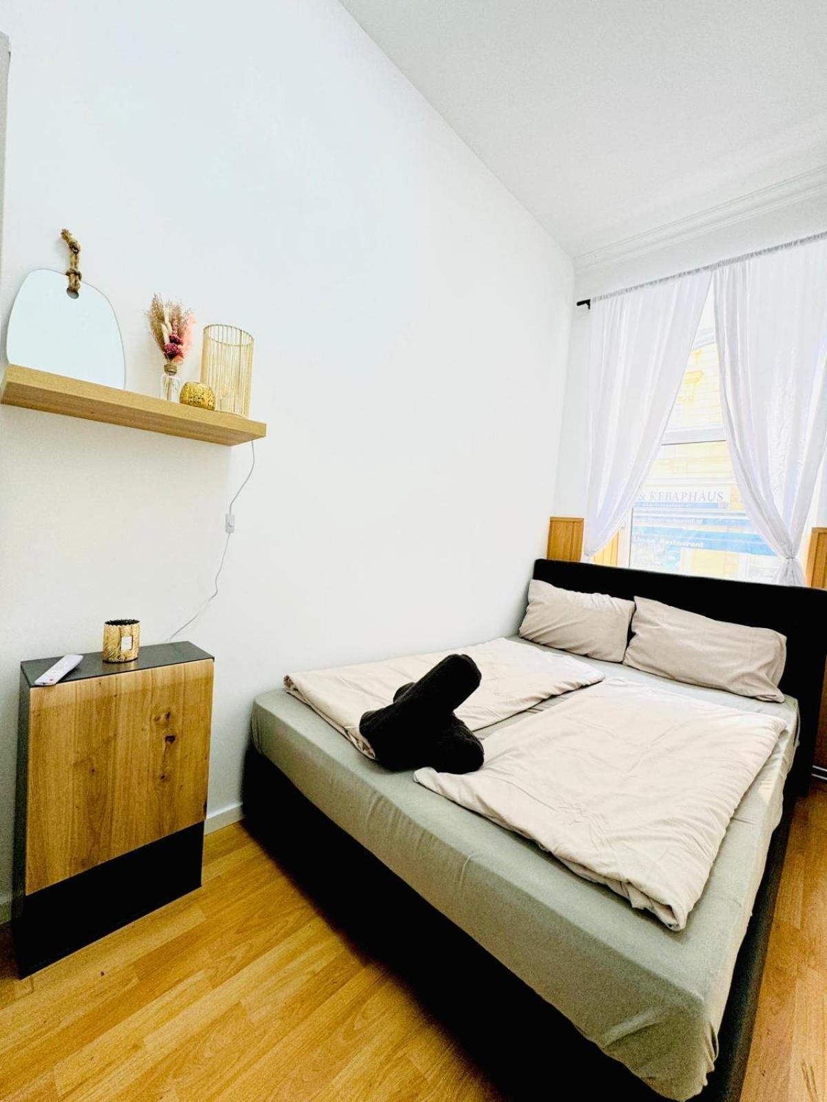 Comfy Rooms In A Shared Apt, 8Min To Rathausplatz Vienna Exterior photo