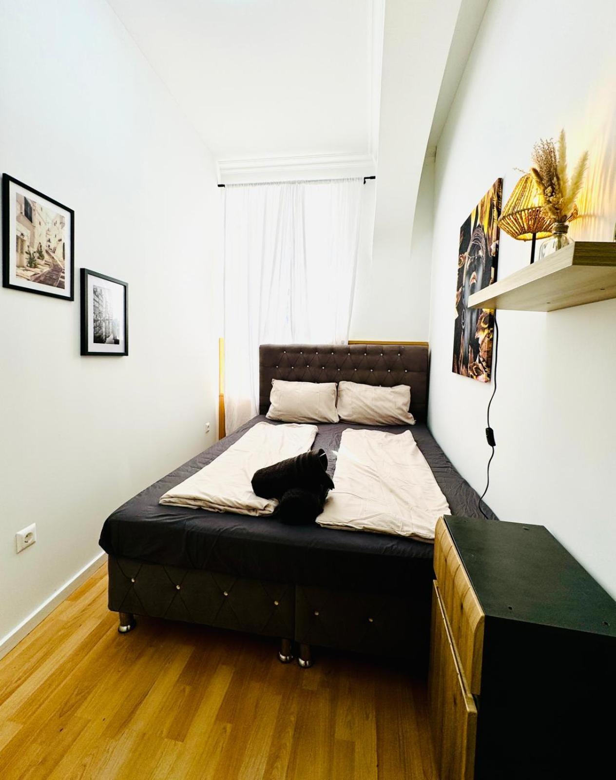 Comfy Rooms In A Shared Apt, 8Min To Rathausplatz Vienna Exterior photo