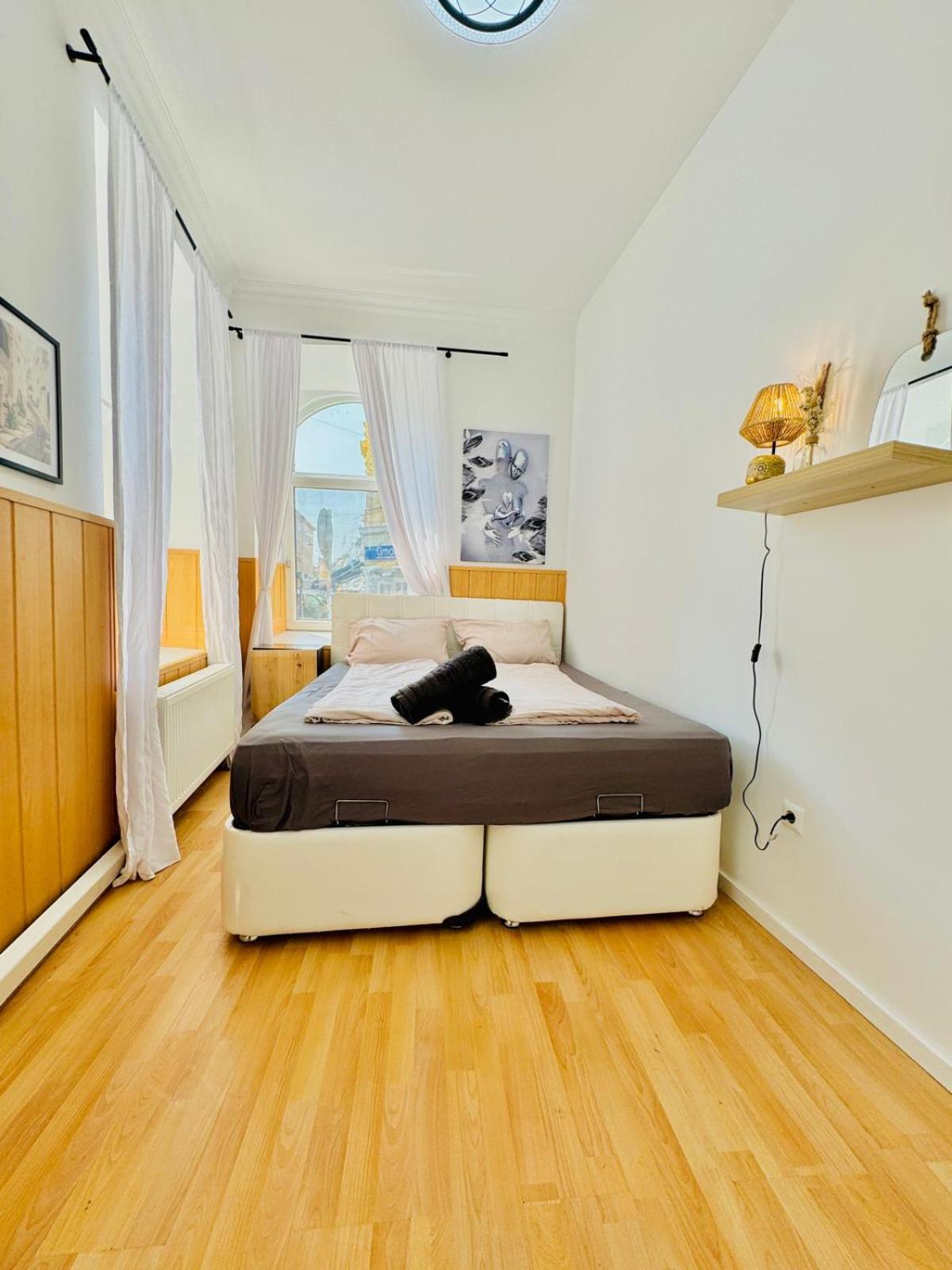 Comfy Rooms In A Shared Apt, 8Min To Rathausplatz Vienna Exterior photo