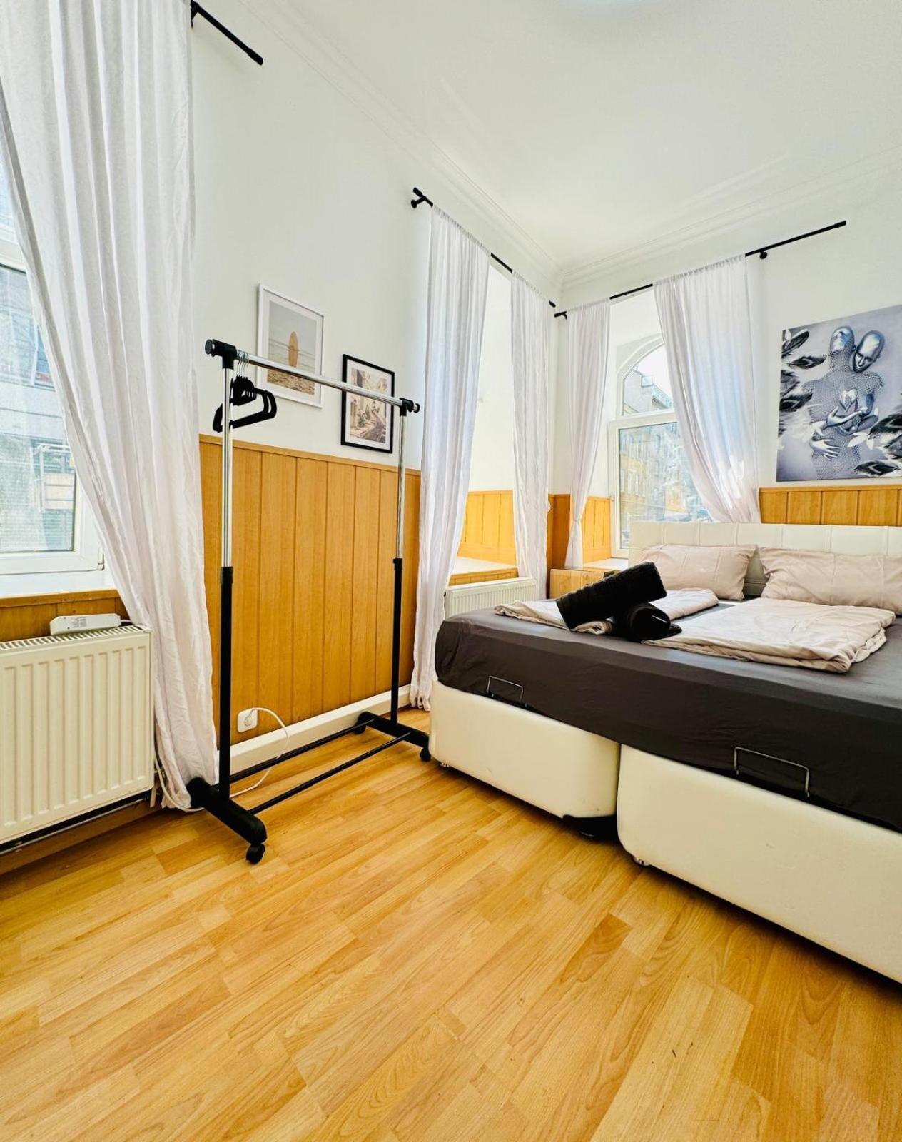 Comfy Rooms In A Shared Apt, 8Min To Rathausplatz Vienna Exterior photo