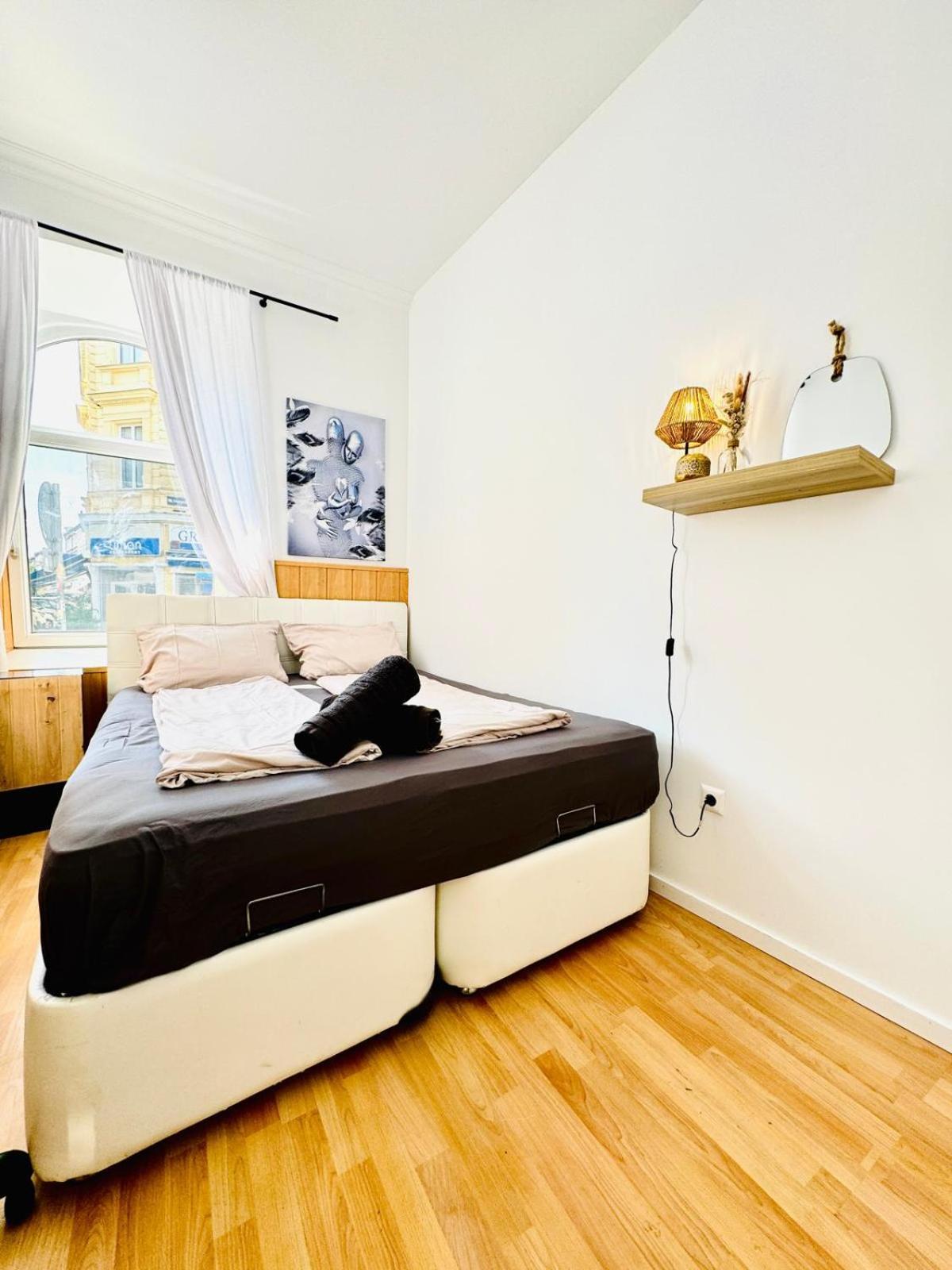 Comfy Rooms In A Shared Apt, 8Min To Rathausplatz Vienna Exterior photo