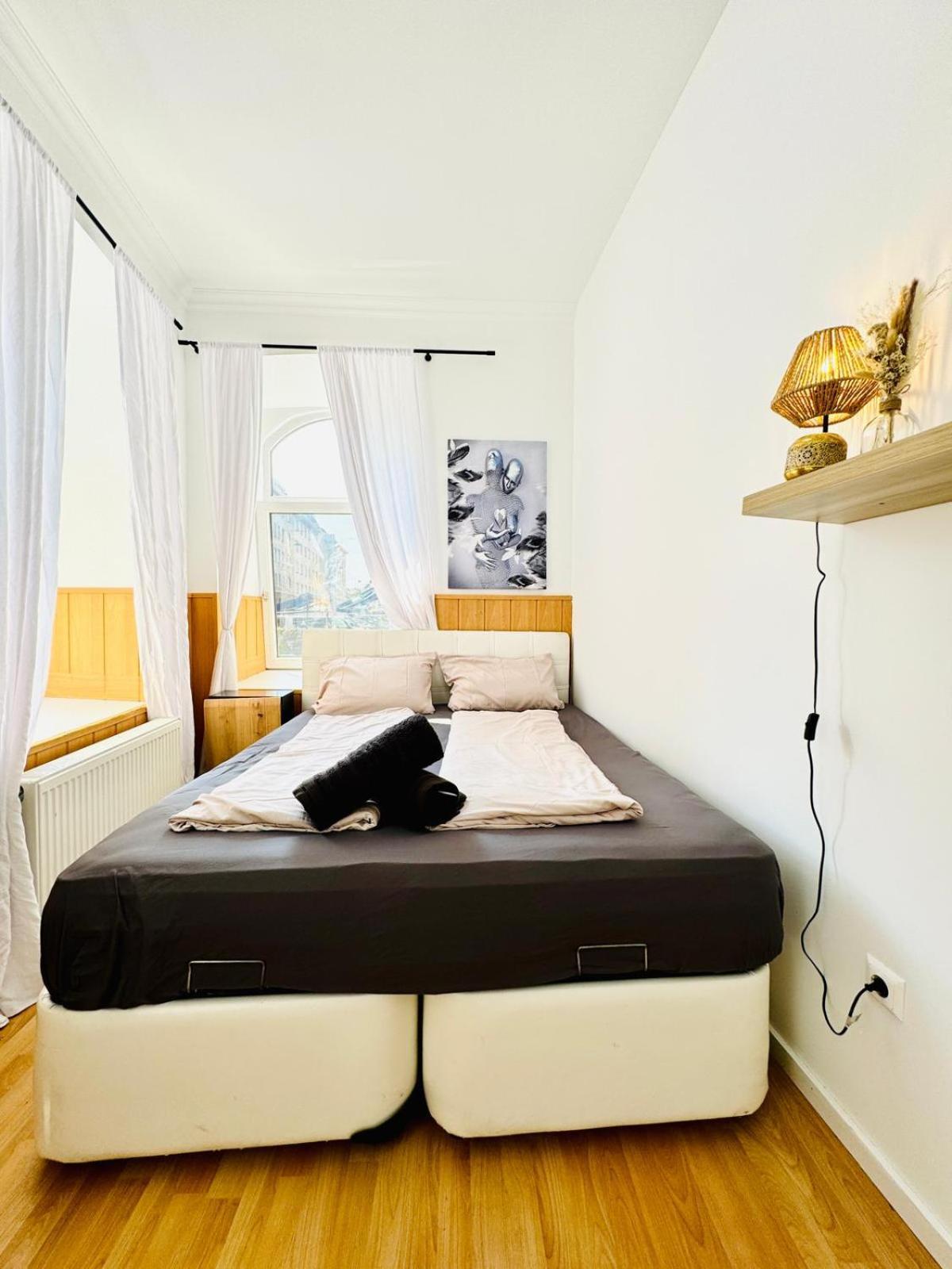 Comfy Rooms In A Shared Apt, 8Min To Rathausplatz Vienna Exterior photo